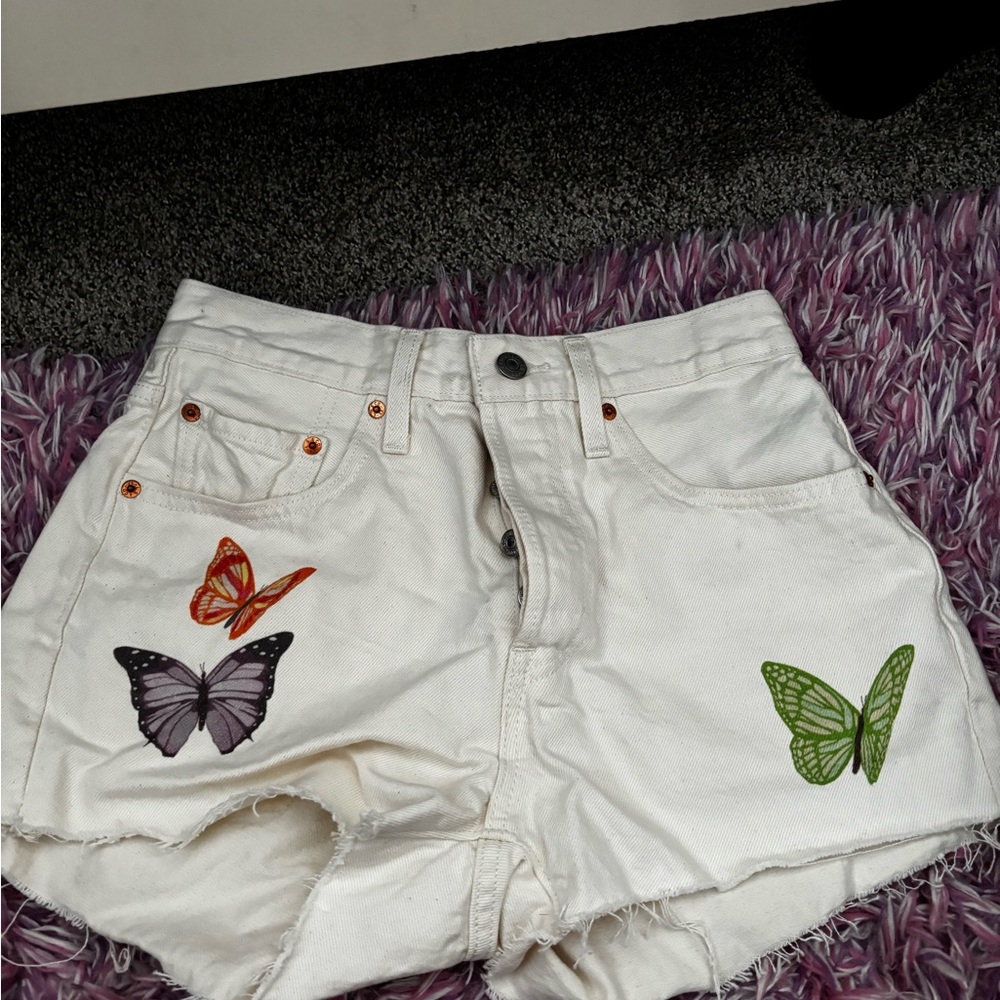 Levi’s 501 butterfly shorts